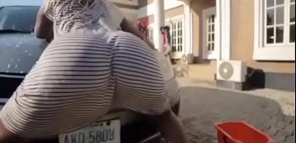  Naija girl car wash twerk